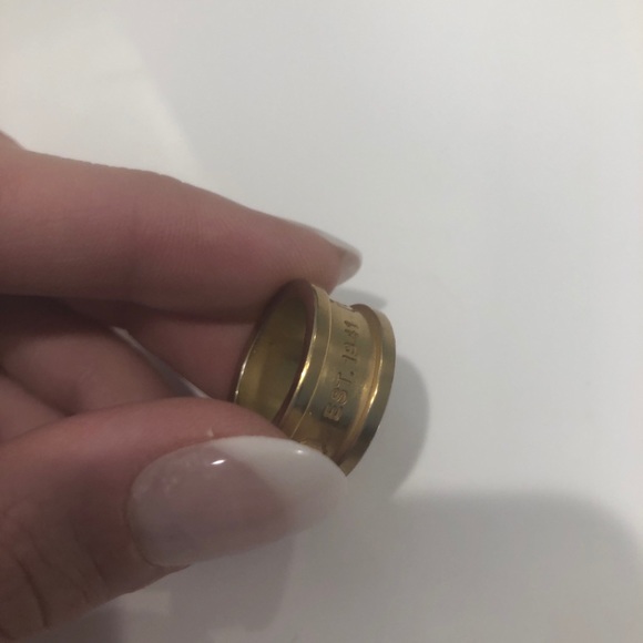 Gold coach  ring - Picture 4 of 4